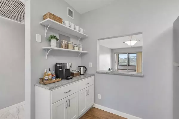 Boca Raton, FL 33428,9300 SW 8th Street #303