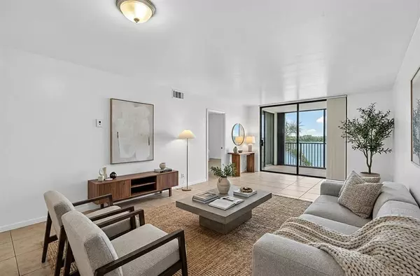 117 Lake Emerald Dr #408, Oakland Park, FL 33309