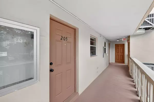 Fort Lauderdale, FL 33316,1617 SE 15th St