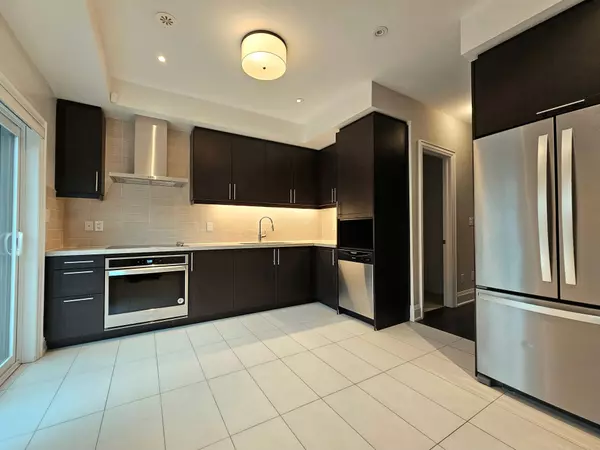 Markham, ON L3T 0G3,107 Feeney LN