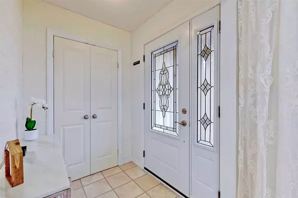 Richmond Hill, ON L4C 5C1,37 Springhead GDNS