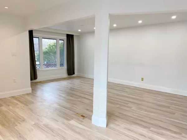 Richmond Hill, ON L4C 5C1,37 Springhead GDNS