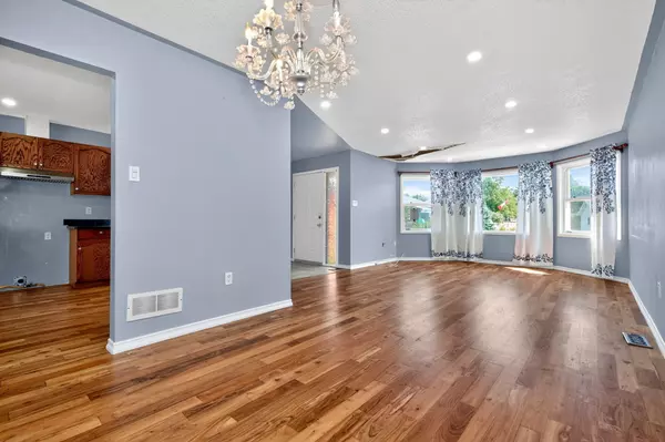 Penetanguishene, ON L9M 1J5,8 Bridle RD