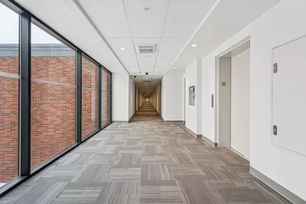 Clearview, ON L0M 1G0,121 Mary ST #405