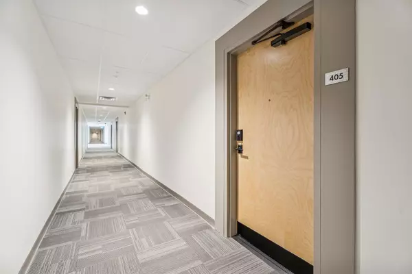 Clearview, ON L0M 1G0,121 Mary ST #405