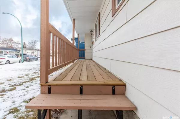 Moose Jaw, SK S6H 7C5,1386 Manitou CRESCENT