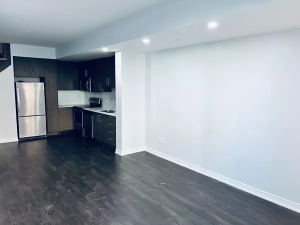 Oakville, ON L6H 0X6,2205 Lillykin ST #5