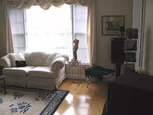 Mississauga, ON L5H 2R9,29 Maple AVE N