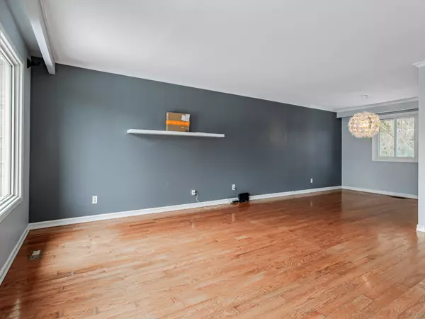 Mississauga, ON L5L 1M8,2619 Spruce Needle DR