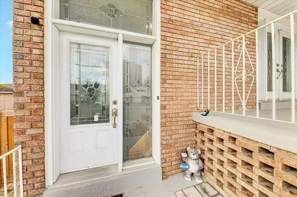 Mississauga, ON L4Z 1H9,4023 Bishopstoke LN