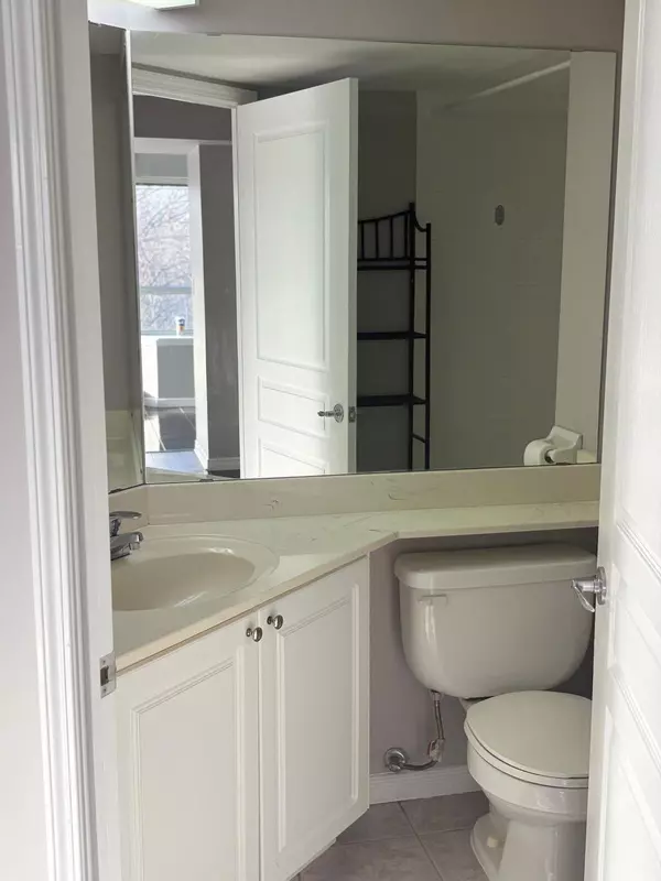 Brampton, ON L6Y 5H5,300 Ray Lawson BLVD #205