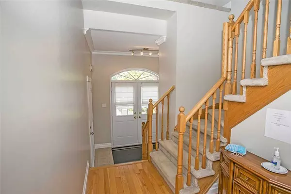 Mississauga, ON L5M 7J7,3246 Angel Pass DR