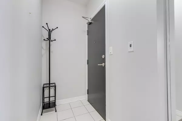 Mississauga, ON L5B 0B9,3504 Hurontario ST #2201