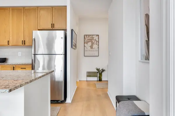 Mississauga, ON L5B 4P2,225 Webb DR #3101