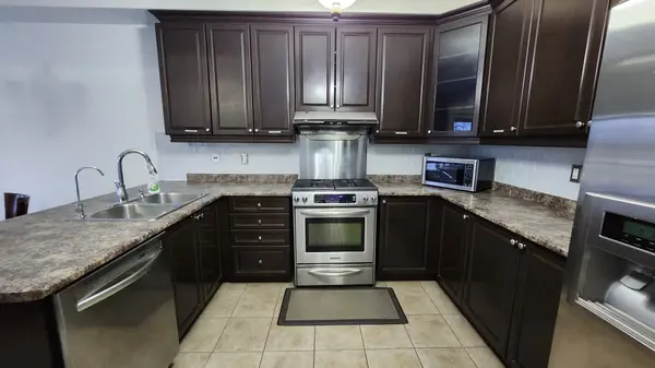 Brampton, ON L6Y 0K5,80 Tatra CRES #3