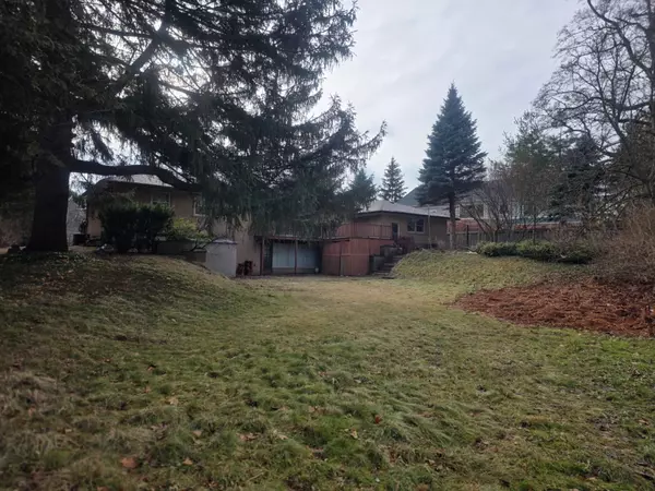 Mississauga, ON L5H 2N4,541 Vanessa DR