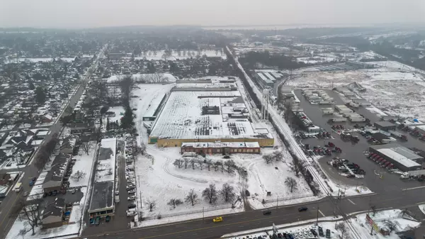 Niagara Falls, ON L2J 1A1,5881 Thorold Stone RD