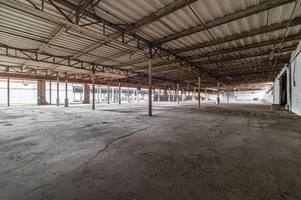 Niagara Falls, ON L2J 1A1,5881 Thorold Stone RD