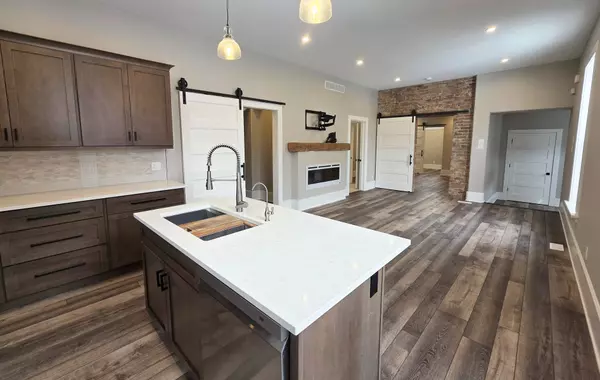 Woodstock, ON N4S 1N8,590 Hatch ST #1