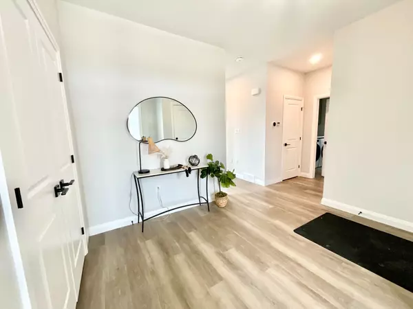 North Middlesex, ON N0M 1A0,6 Sheldabren ST