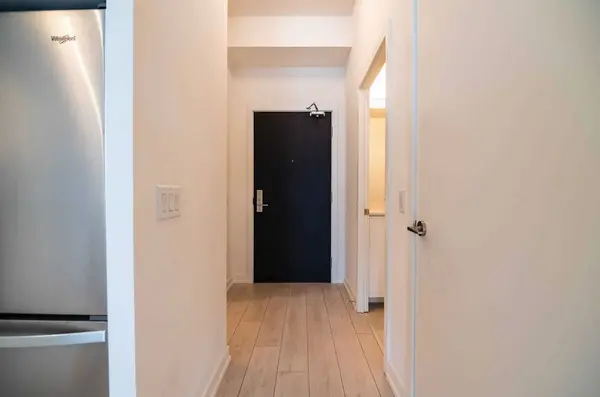 Kitchener, ON N2H 0C9,55 Duke ST W #213