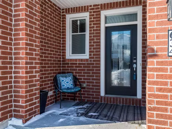 Orleans - Cumberland And Area, ON K4A 3N6,634 Cartographe ST