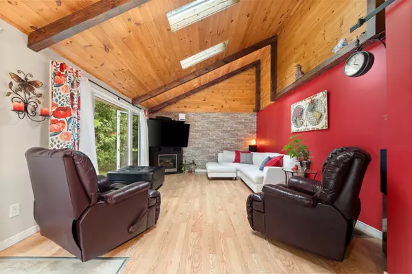 Brighton, ON K0K 1H0,155 Prince Edward ST