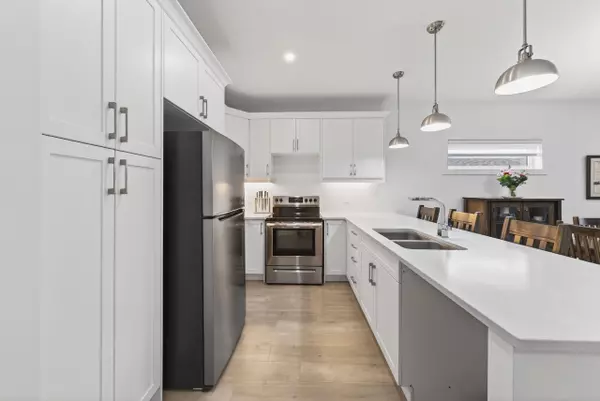 Quinte West, ON K0K 2C0,74 MEAGAN LN