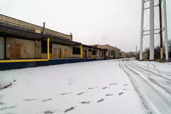 Niagara Falls, ON L2J 1A1,5881 Thorold Stone RD