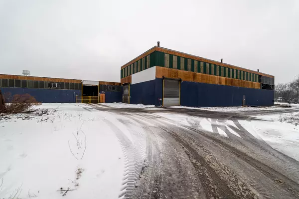 Niagara Falls, ON L2J 1A1,5881 Thorold Stone RD