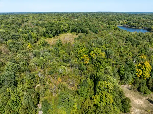 Tay Valley, ON K0G 1X0,406 Crozier RD