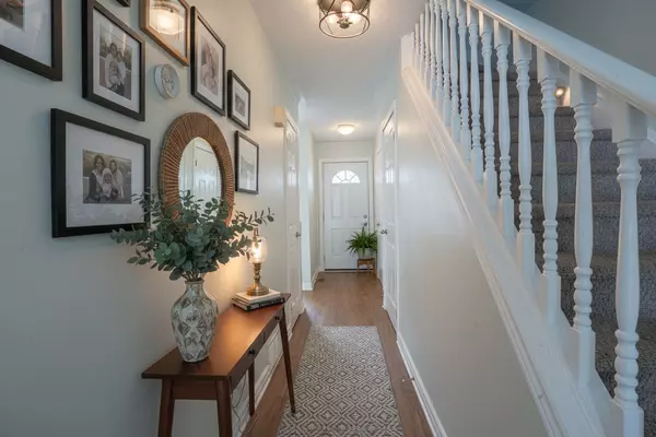 Norwich, ON N0J 1P0,10 Dufferin ST #4