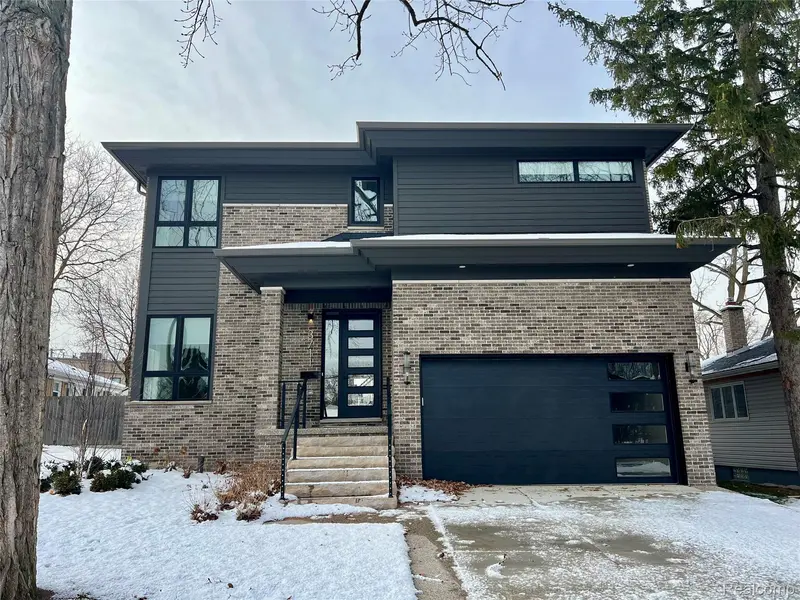 3711 Hampton BLVD, Royal Oak, MI 48073