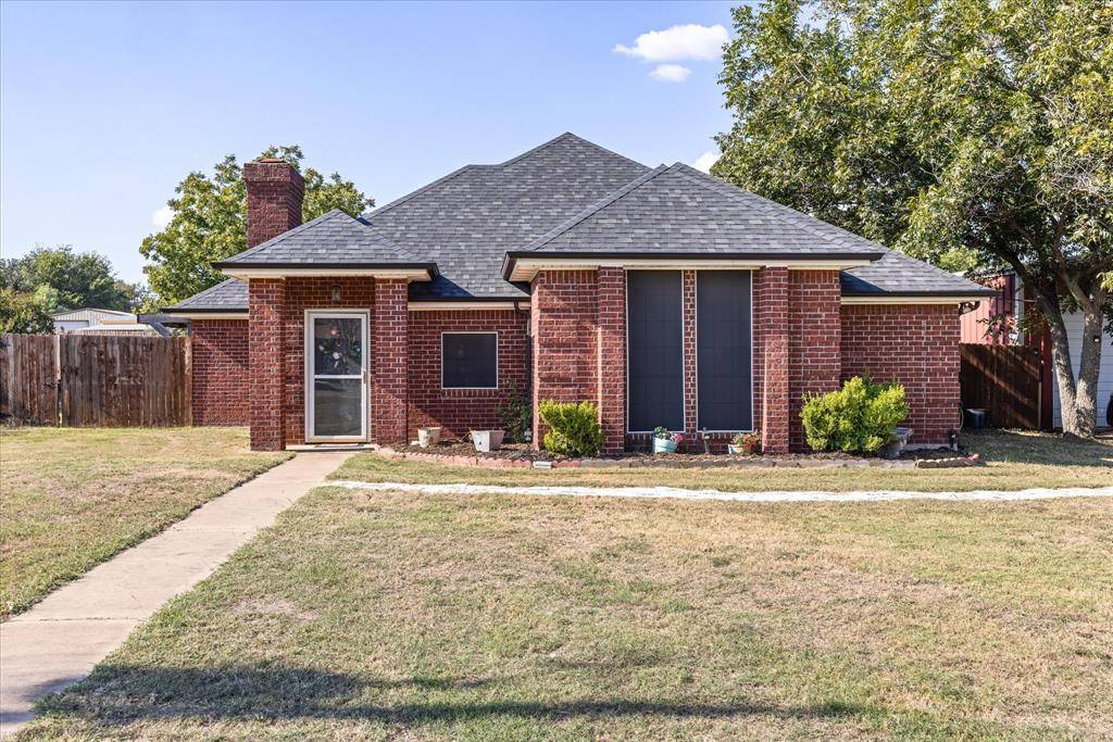 614 Overhill Road, Granbury, TX 76048