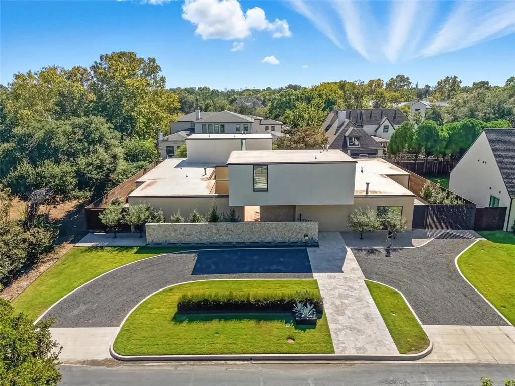 Dallas, TX 75230,5820 Northmoor Drive