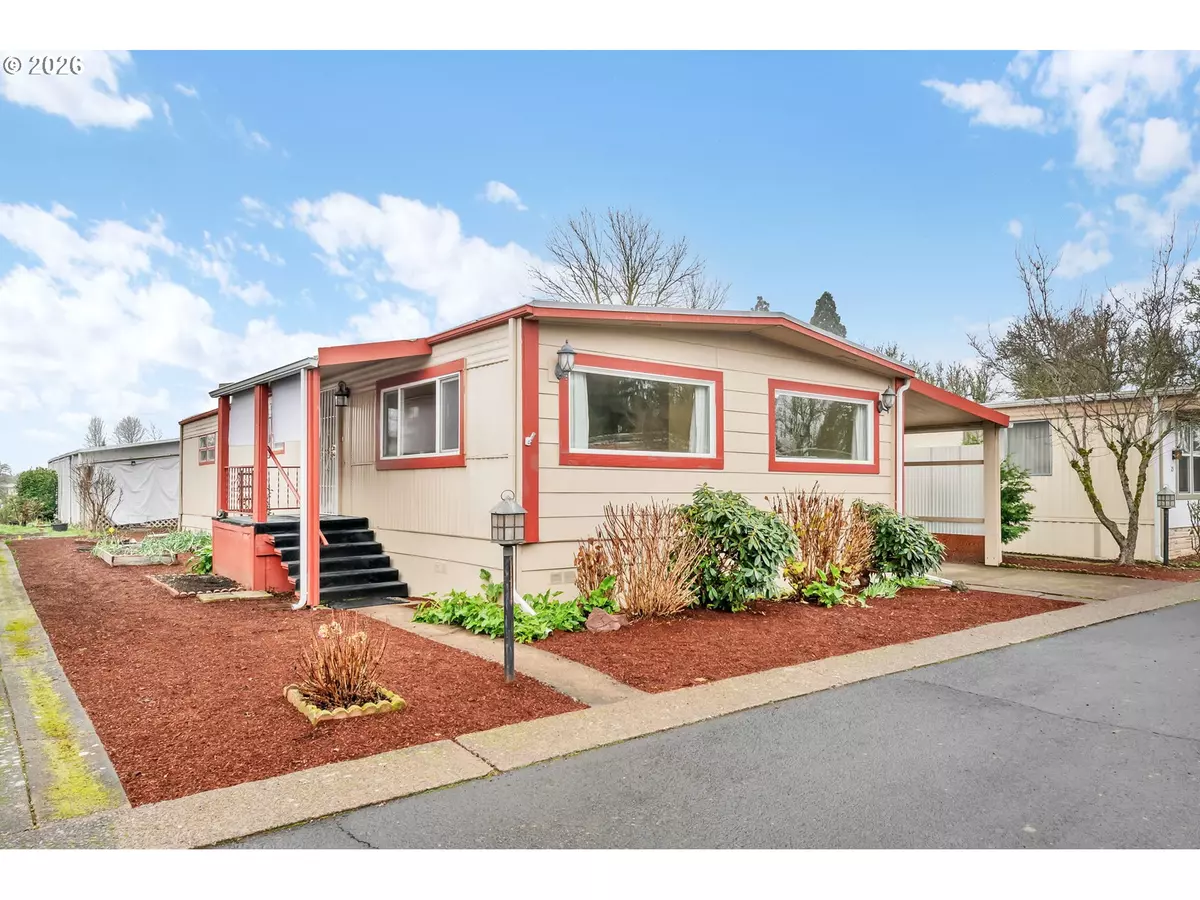 Eugene, OR 97402,1800 LAKEWOOD CT #24