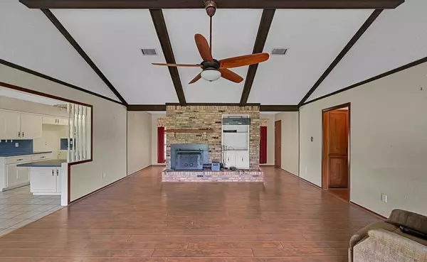 Whitney, TX 76692,112 Hcr 2117