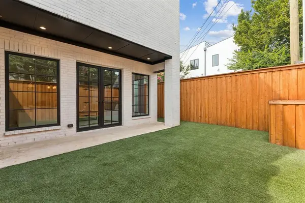 Dallas, TX 75219,3921 Hawthorne Avenue