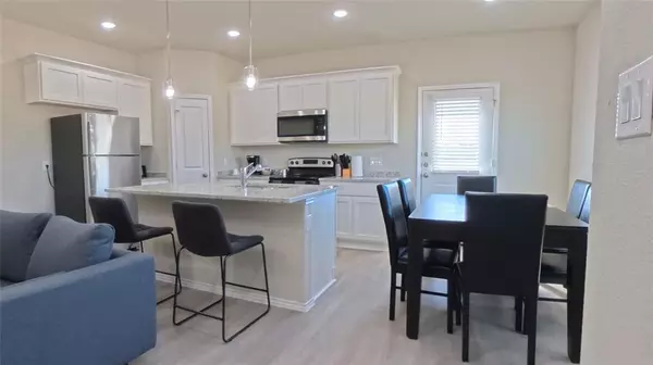 Burleson, TX 76028,3501 E Renfro Street #401