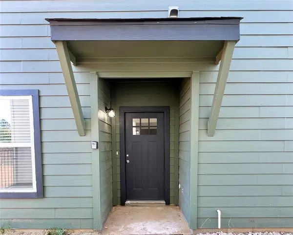 Burleson, TX 76028,3501 E Renfro Street #605