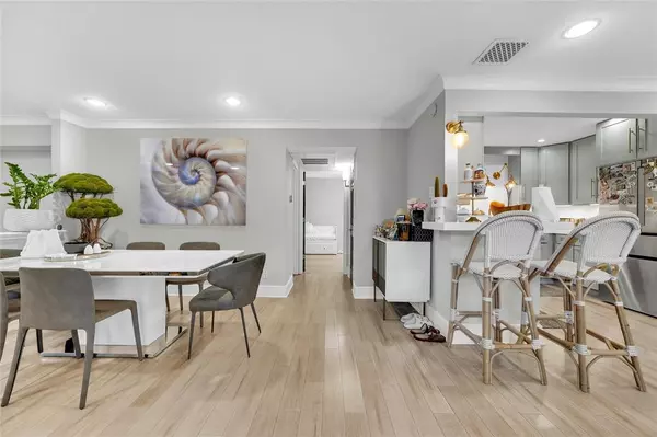 Dallas, TX 75230,10209 Regal Oaks Drive #111