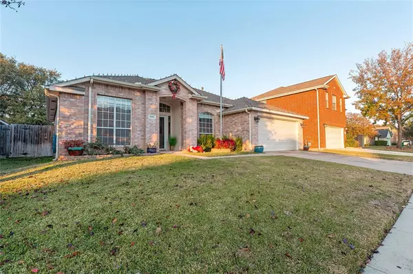 4017 Azalea Drive, Haltom City, TX 76137