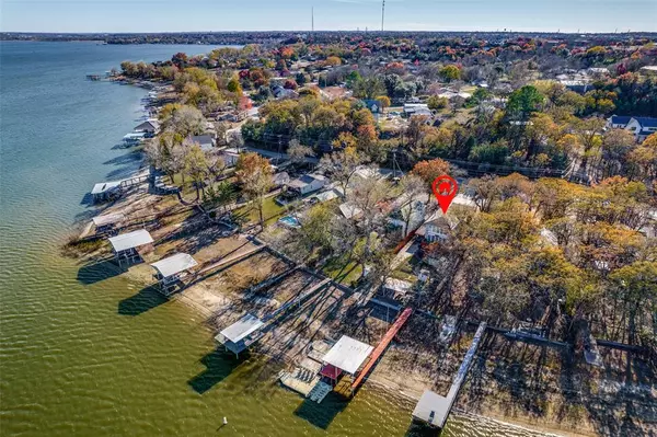 Weatherford, TX 76087,1152 W Lake Drive