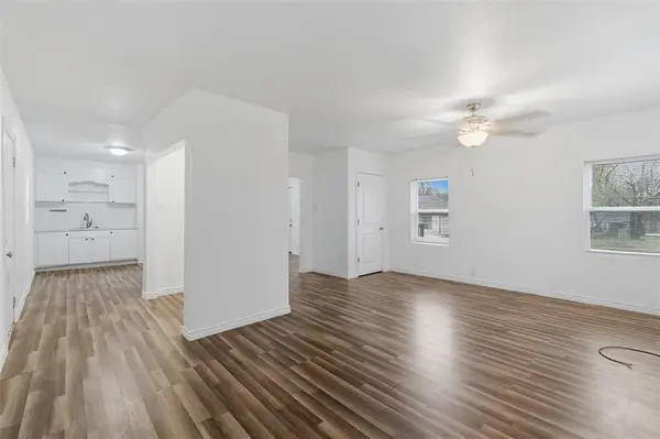 Denison, TX 75020,613 W Murray Street