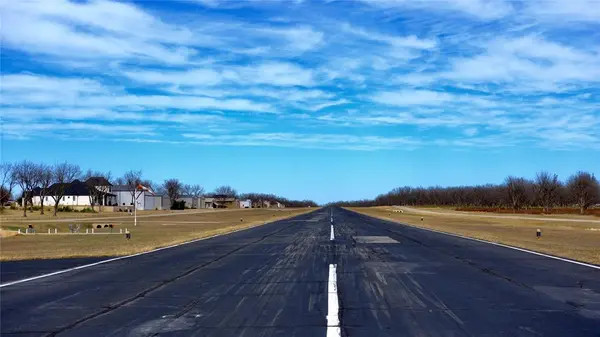 1631 Earhart Drive, Granbury, TX 76049