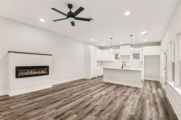 Fort Worth, TX 76111,2705 12th Street