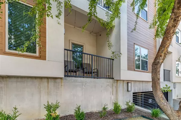 Dallas, TX 75206,5710 Mccommas Boulevard #103