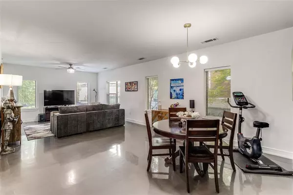 Dallas, TX 75206,5710 Mccommas Boulevard #103