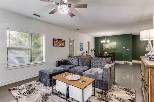 Dallas, TX 75206,5710 Mccommas Boulevard #103