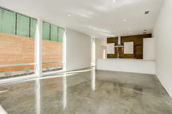 Dallas, TX 75206,5801 Bryan Parkway